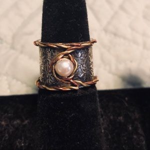 Ladies wide band pearl ring